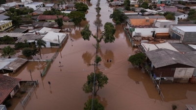 Катастрофические наводнения в Бразилии: Аэропорт Порту-Алегри приостановил работу